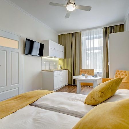 3 City Apartments - Solaro 소포트 외부 사진