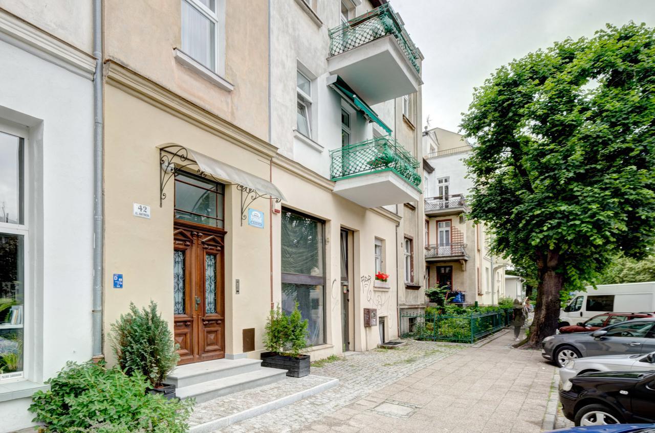 3 City Apartments - Solaro 소포트 외부 사진