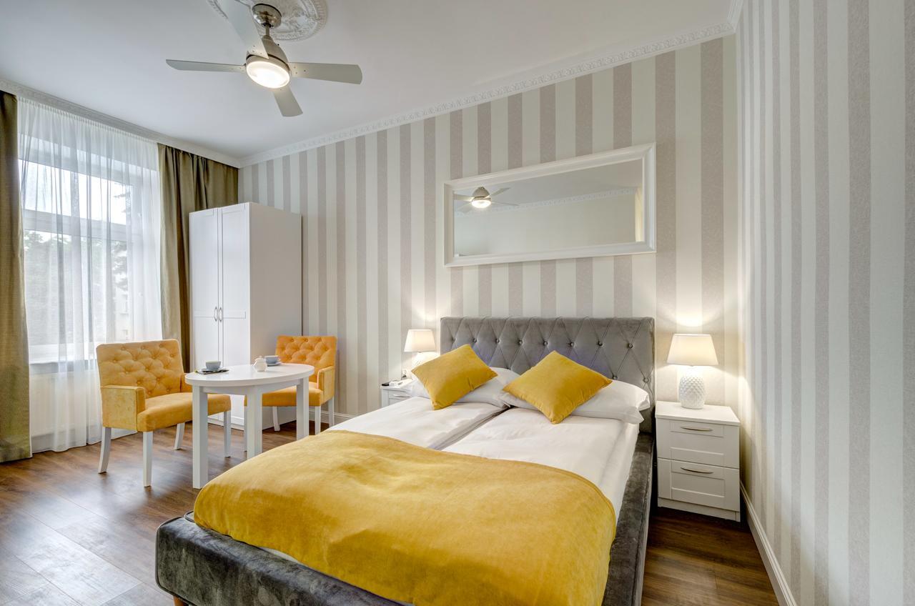 3 City Apartments - Solaro 소포트 외부 사진